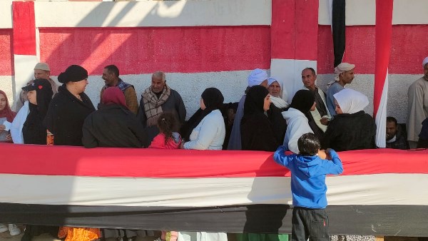 زحام بلجان الإعادة بالدائرة الثالثة في الفيوم