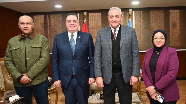 استقبال محافظ الغربية لنائب وزير الصحة للتحول الرقمي 