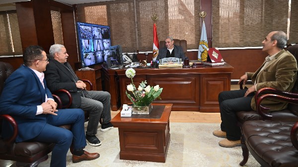 اجتماع محافظ الغربية 