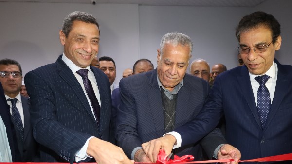 محافظ السويس يشهد إفتتاح مكتب التوثيق والخدمات القنصلية بمحافظة السويس