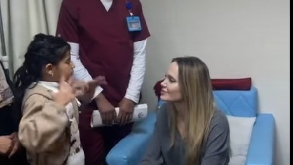 أنجلينا وطفلة غزة