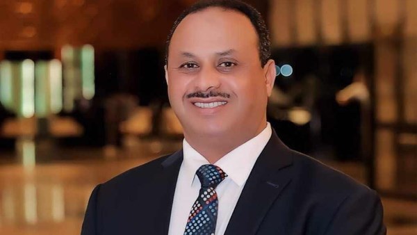 رشاد عبدالغني، الخبير السياسي