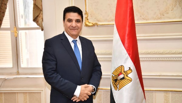 النائب عصام العزب 