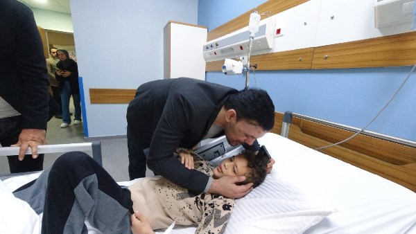 الكابتن عمرو زكي