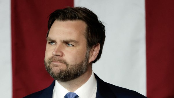 الخدمة السرية الأمريكية تعلن القبض على متهم بالتعدي على منزل نائب الرئيس