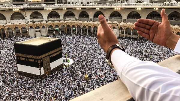 لا تقل عن مليون جنيه.. القانون يفرض عقوبات على تنظيم رحلات عمرة تخالف القانون