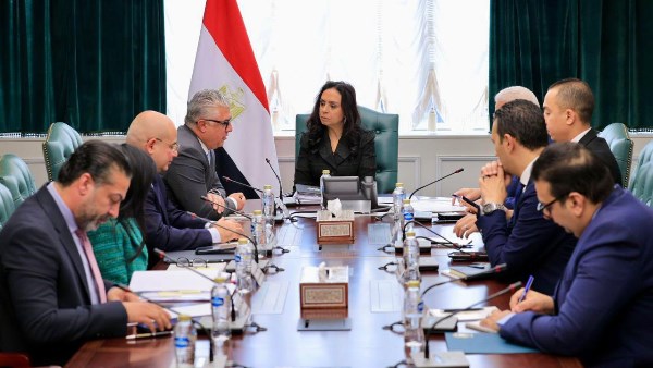 وزيرة التضامن تبحث دعم التمكين الاقتصادي لأسر برنامج تكافل وكرامة 