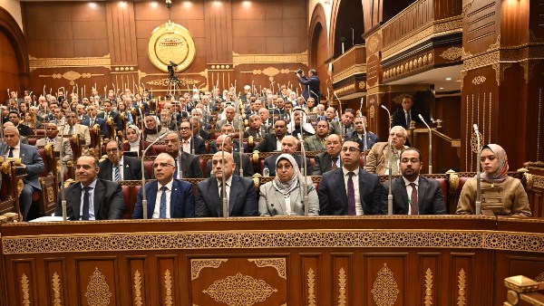 الشيوخ يوافق علي تشكيل لجنة القيم بالمجلس