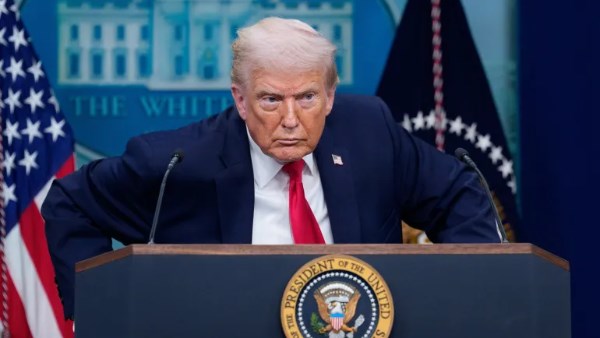 تراجع غير كامل.. الرئيس الأمريكي يتجه لاتخاذ رد فعل عسكري تجاه إيران 