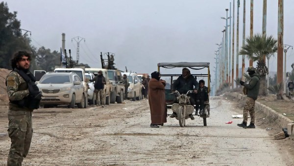 وزارة الداخلية السورية: تمت السيطرة على سجن الأقطان في الرقة بشمال شرق سوريا