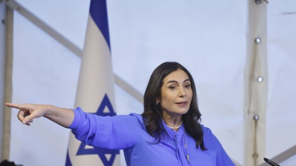 وزيرة المواصلات الإسرائيلية: سنفتح المعبر لتشجيع أكبر عدد من الغزيين للهجرة