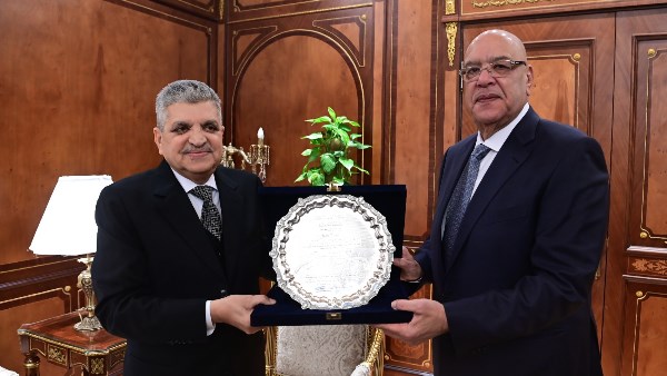 رئيس هيئة قناة السويس يهنئ المستشار هشام بدوي بتوليه رئاسة مجلس النواب