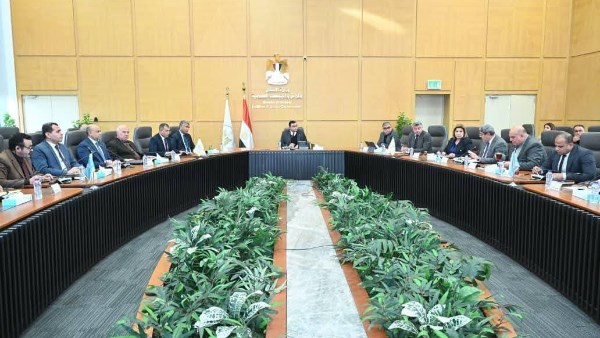 اجتماع وزير الإسكان لمتابعة «حياة كريمة»
