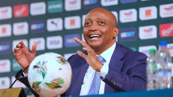 موتسيبي  رئيس الكاف 