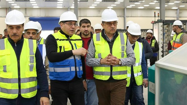 المهندس محمد شيمي وزير قطاع الأعمال العام