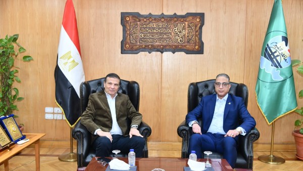 محافظ الفيوم يستقبل وزير الزراعة لتفقد المشروعات الإنتاجية والخدمية بالقطاع الزراعي