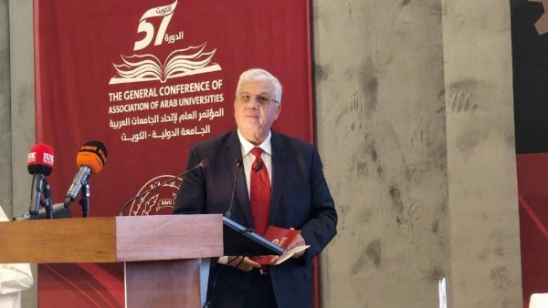 الدكتور أيمن عاشور - وزير التعليم العالي والبحث العلمي