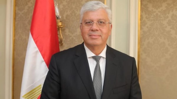 الدكتور أيمن عاشور وزير التعليم العالي والبحث العلمي