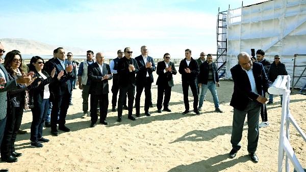 باستثمارات أجنبية 600 مليون دولار ..رئيس الوزراء يفتتح المرحلة الأولى من مشروع «أوبيليسك» للطاقة الشمسية بنجع حمادي