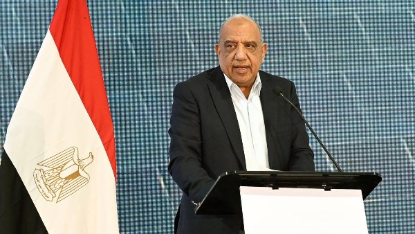  المهندس محمود عصمت - وزير الكهرباء والطاقة المتجددة