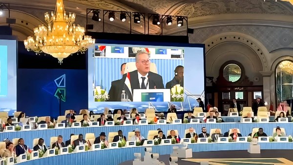  المهندس كريم بدوي - وزير البترول والثروة المعدنية