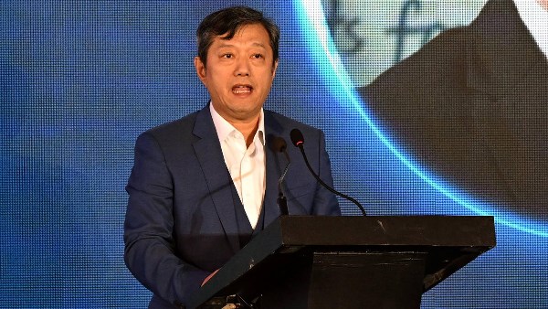  "تشو تاو" -  رئيس مجلس إدارة شركة "كوسكو شيبينج"