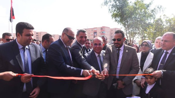 وزير العمل ومحافظ السويس يفتتحان ملتقى توظيفي يوفر 1700 فرصة عمل لشباب المحافظة