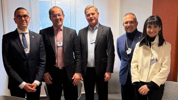 الدكتور أحمد كجوك، وزير المالية والدكتور حسن الخطيب، وزير الاستثمار والتجارة الخارجية