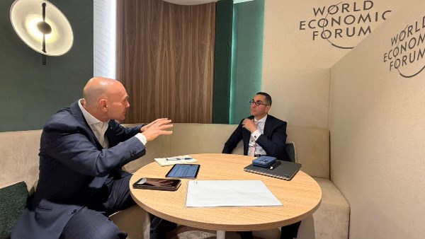  المهندس حسن الخطيب، وزير الاستثمار والتجارة الخارجية