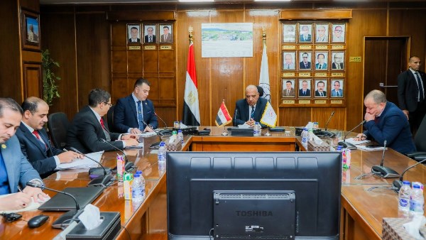 الدكتور محمود عصمت، وزير الكهرباء والطاقة