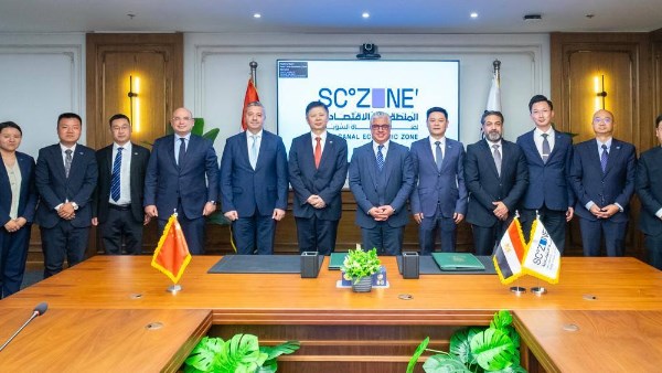 رئيس الهيئة العامة للمنطقة الاقتصادية لقناة السويس 