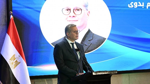  المهندس كريم بدوي -  وزير البترول والثروة المعدنية