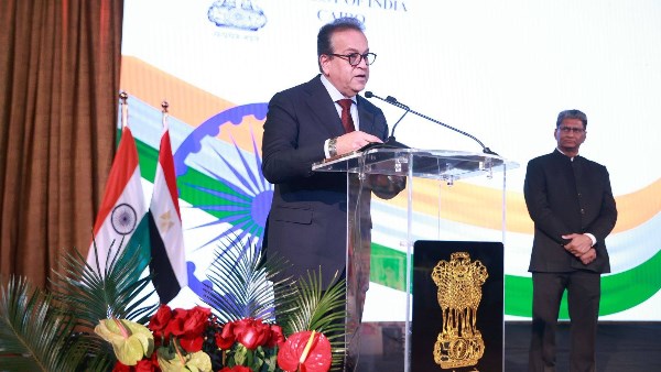  الدكتور خالد عبدالغفار - نائب رئيس مجلس الوزراء للتنمية البشرية ووزير الصحة والسكان