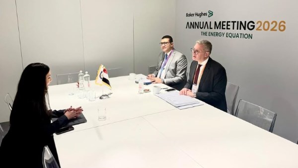 وزير البترول وشراكة اجنبية