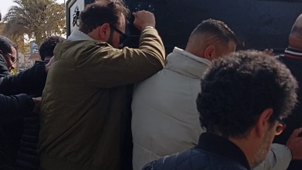 محمد علي رزق في جنازة والدة نضال الشافعي 