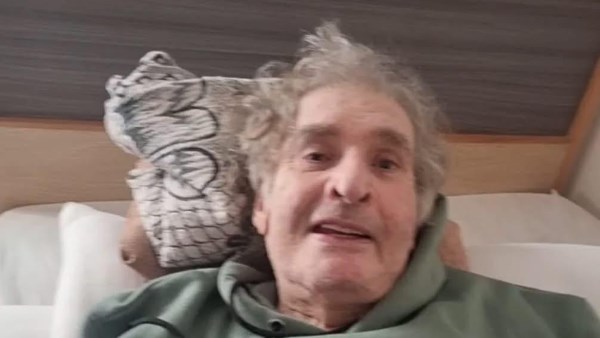 محيي إسماعيل داخل دار إقامة كبار الفنانين