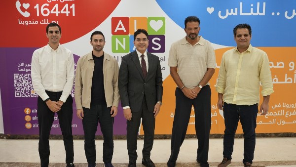 ضياء الدين داوود في مستشفى الناس