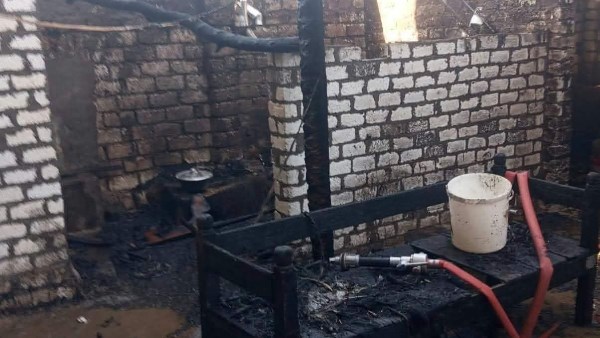 مصرع مسن وحفيده الطفل وإصابة سيدة في حريق منزل بعزبة الجنانين بأسيوط 
