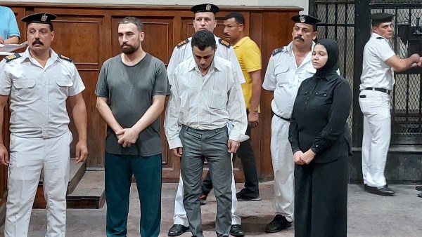المتهمين 