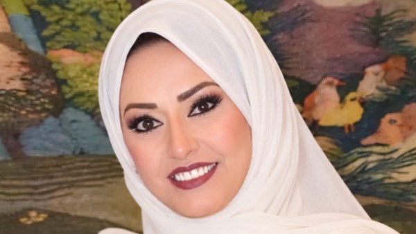  الفنانة هند عاكف