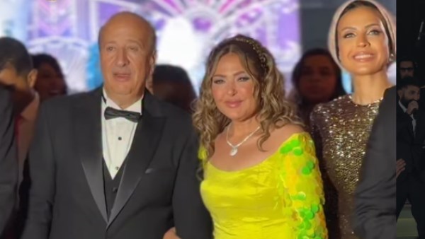  الفنانة صابرين،