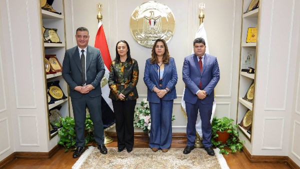 وزارتي التنمية المحلية والتضامن توقّعان بروتوكولًا لتعزيز مشروعات البيئة والمناخ