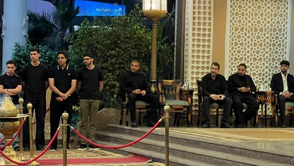 رامي صبري في عـزاء الموزع الراحل طارق توكل