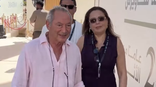 سميح ساويرس يتفقد فعاليات مهرجان الجونة السينمائي الدولي