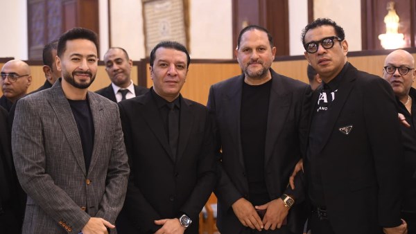 نجوم الفن في عزاء شقيق حكيم 