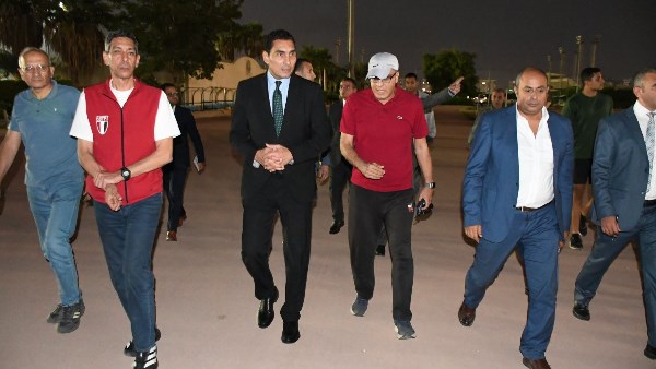 جولة مفاجئة.. لوزير الشباب الرياضة