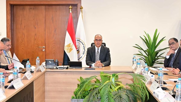 وزير الموارد المائية 
