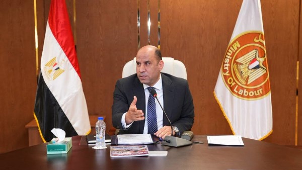 وزير العمل 