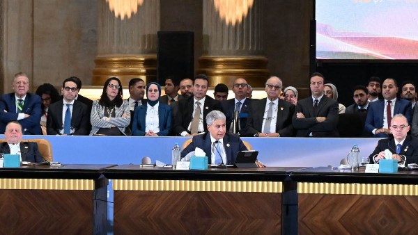 وزير السياحة والآثار