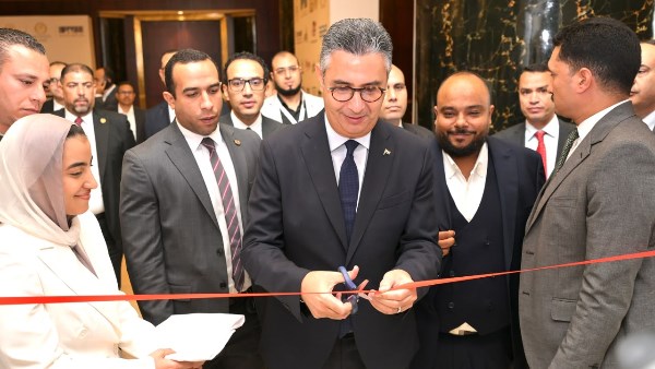 جانب من الافتتاح 